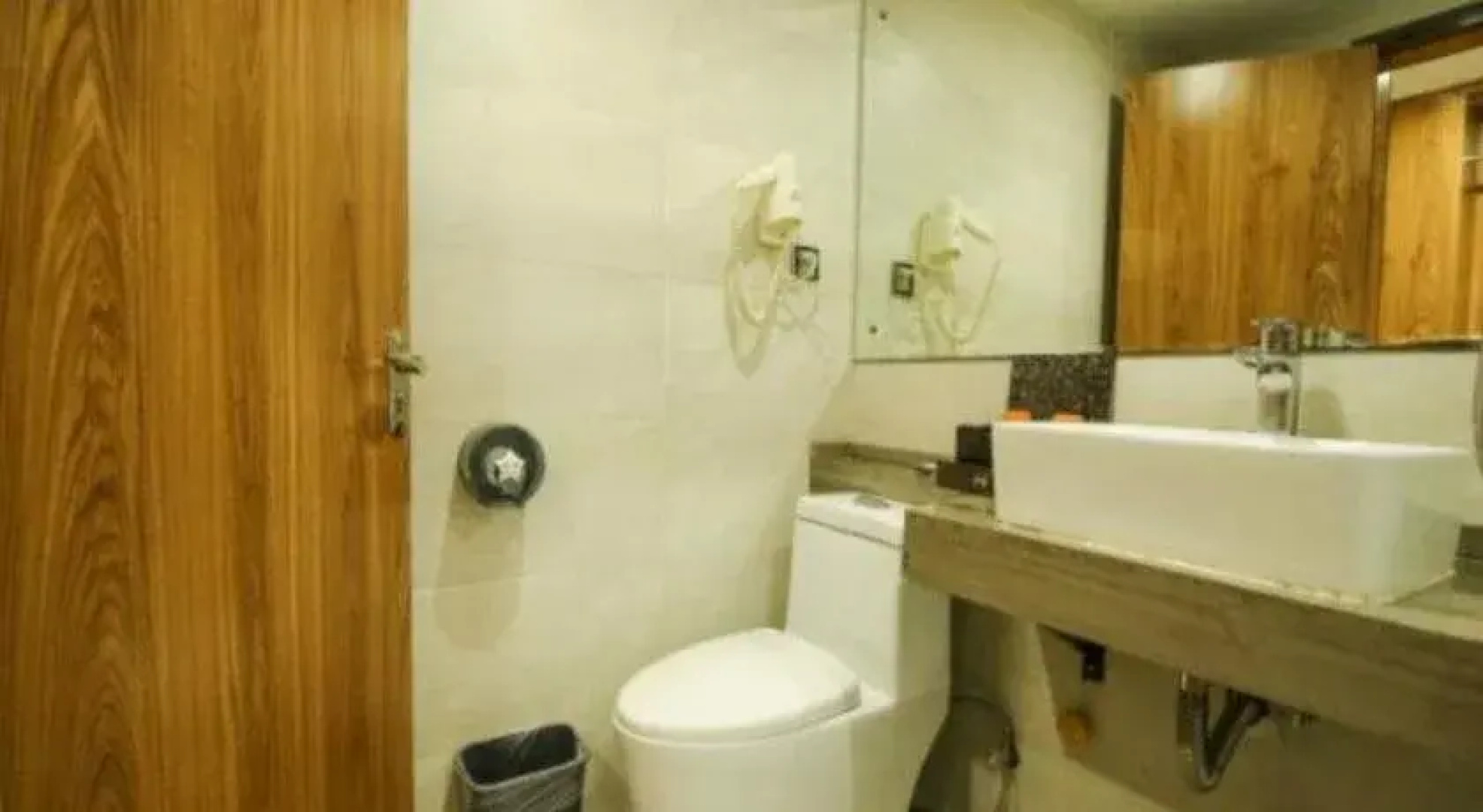 Jiajie Inn Haikou Mingmen Square Branch