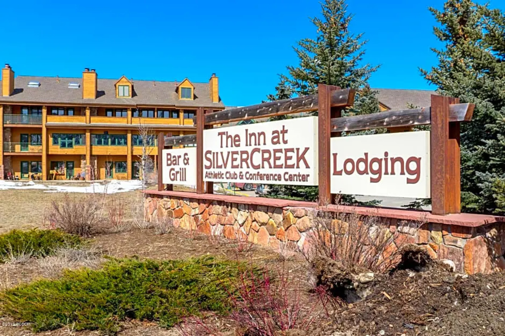 DOCO Rocky Mountain Vacation Rental-Queen Studio with Resort Amenities