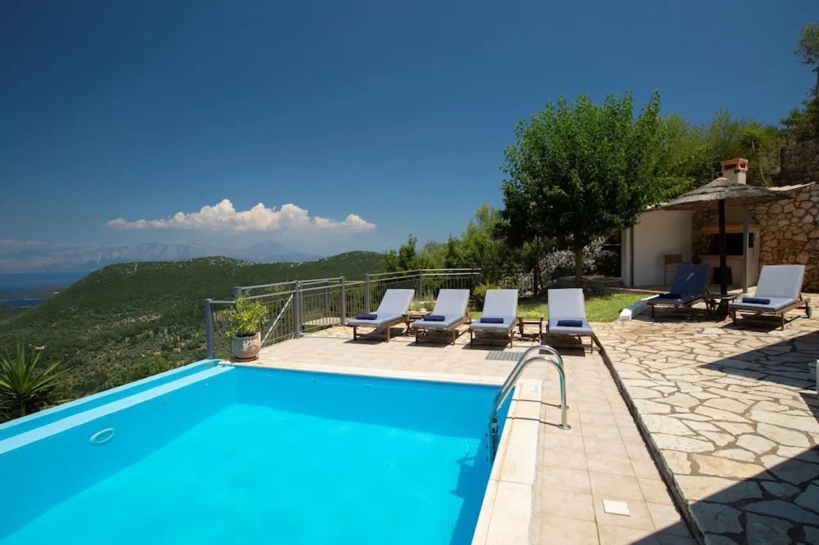 Luxury Villa With Stunning Views in Lefkada