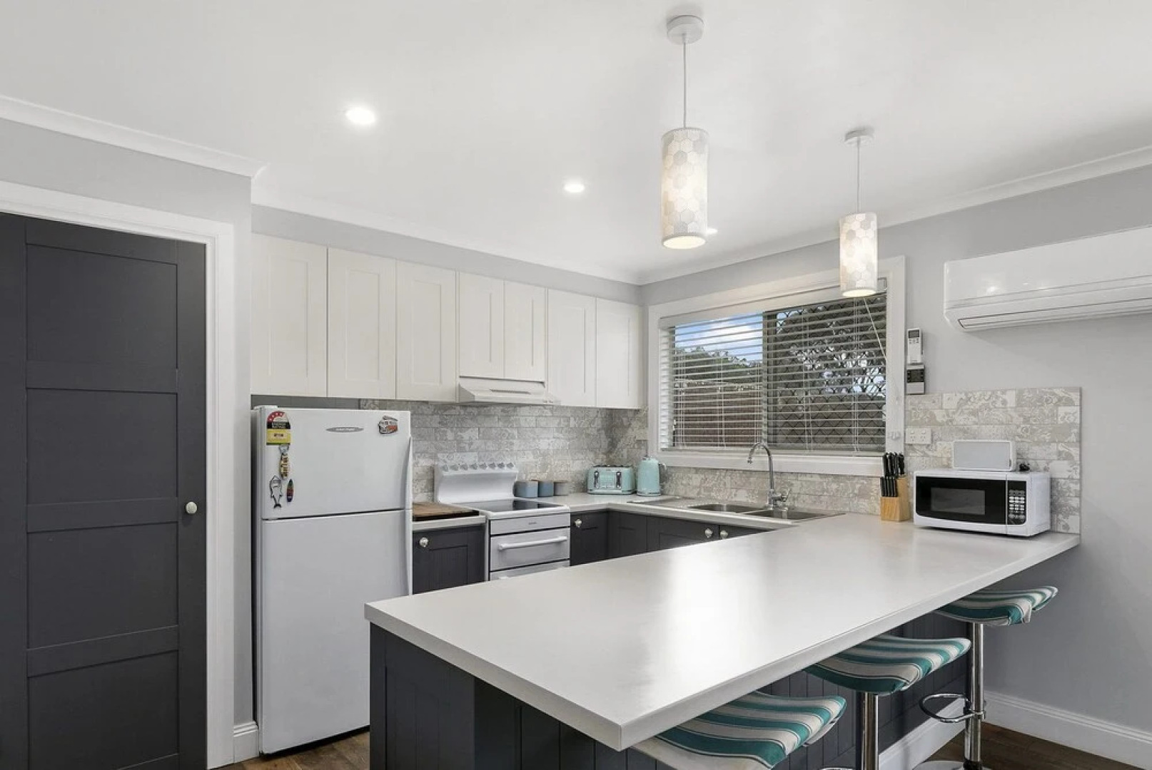 Settle in on 260 Settlement in Cowes