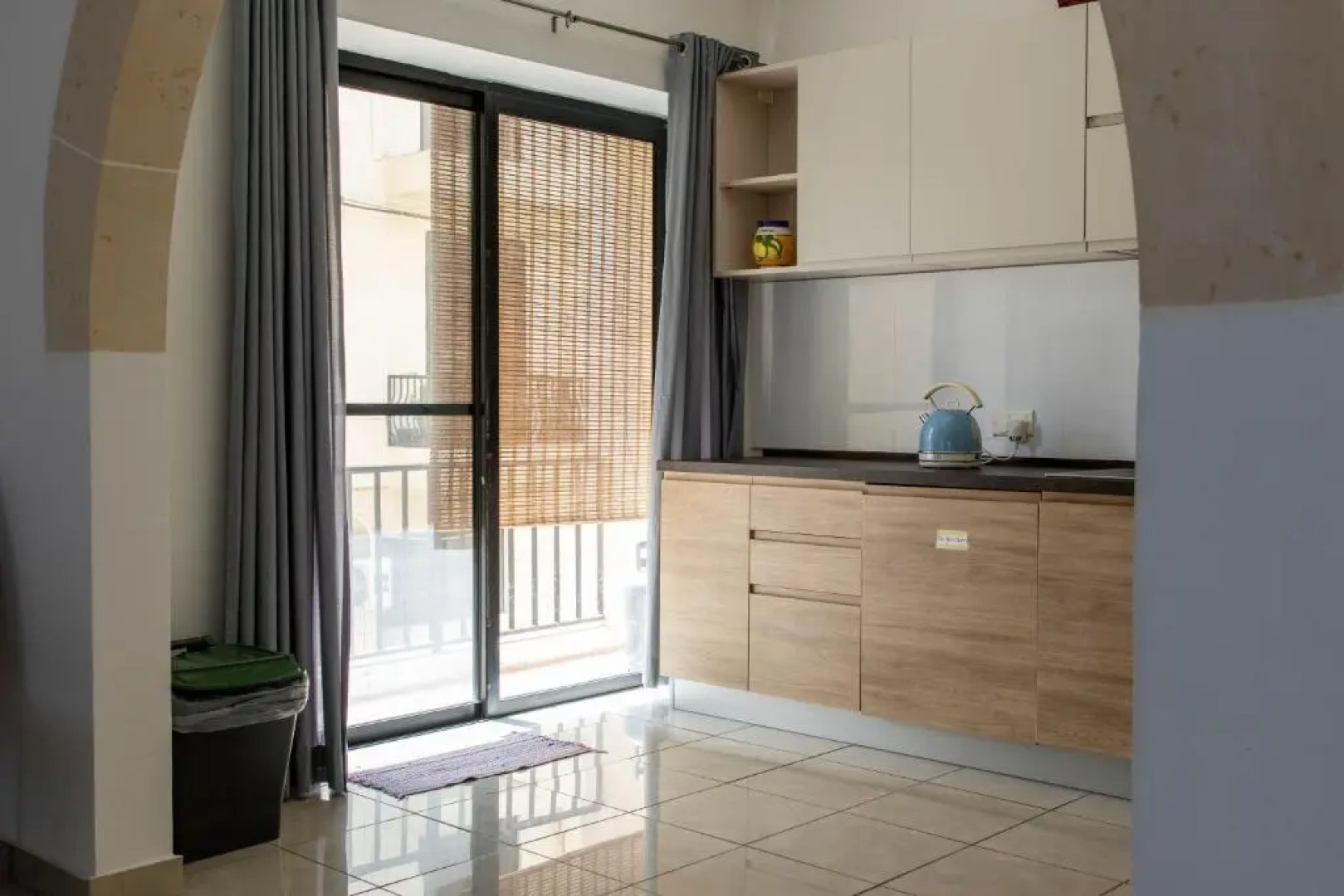 Spacious 3-bedroom apartment 30 seconds from sea