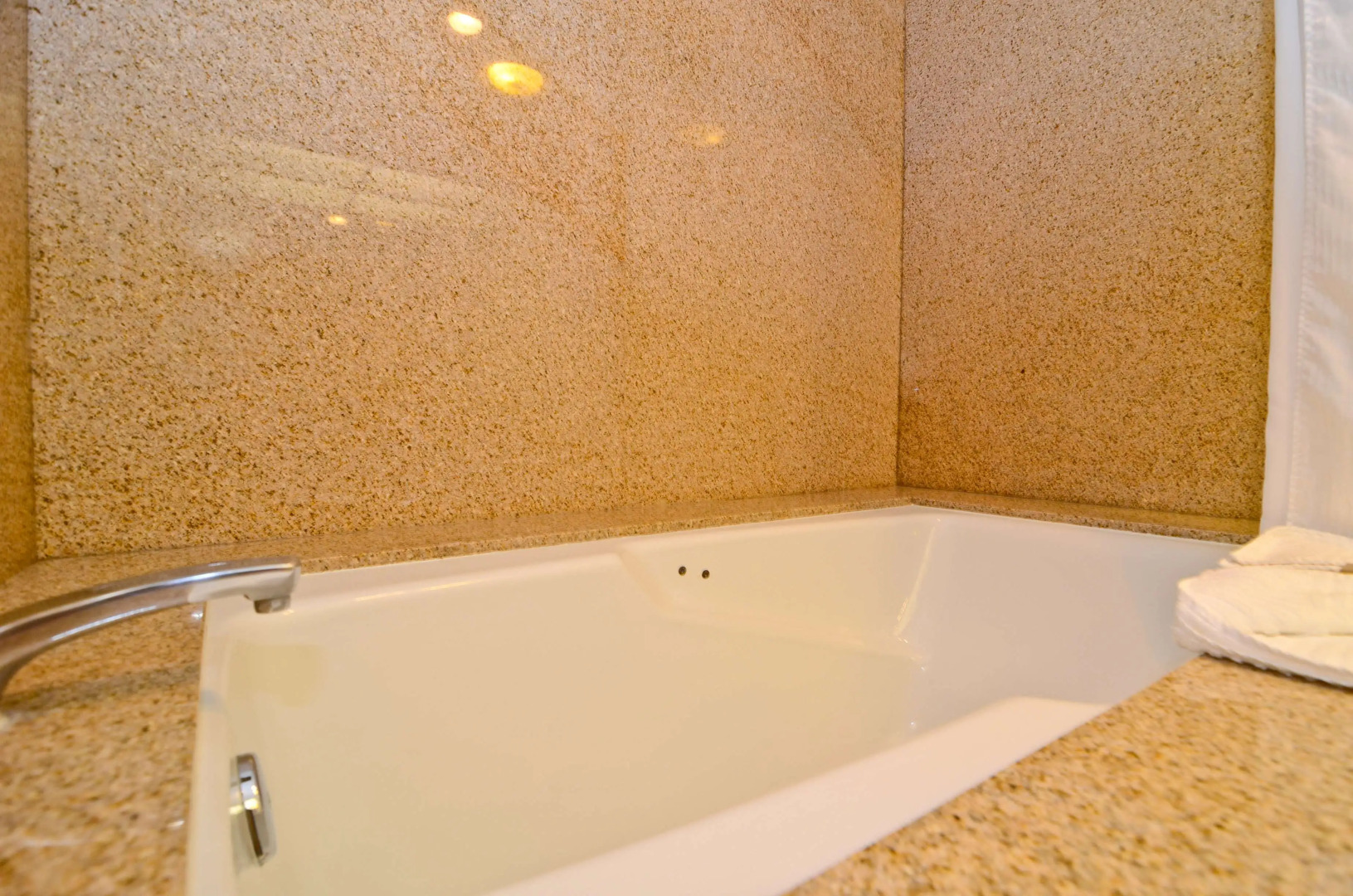 Best Western Plus Newport Mesa Inn