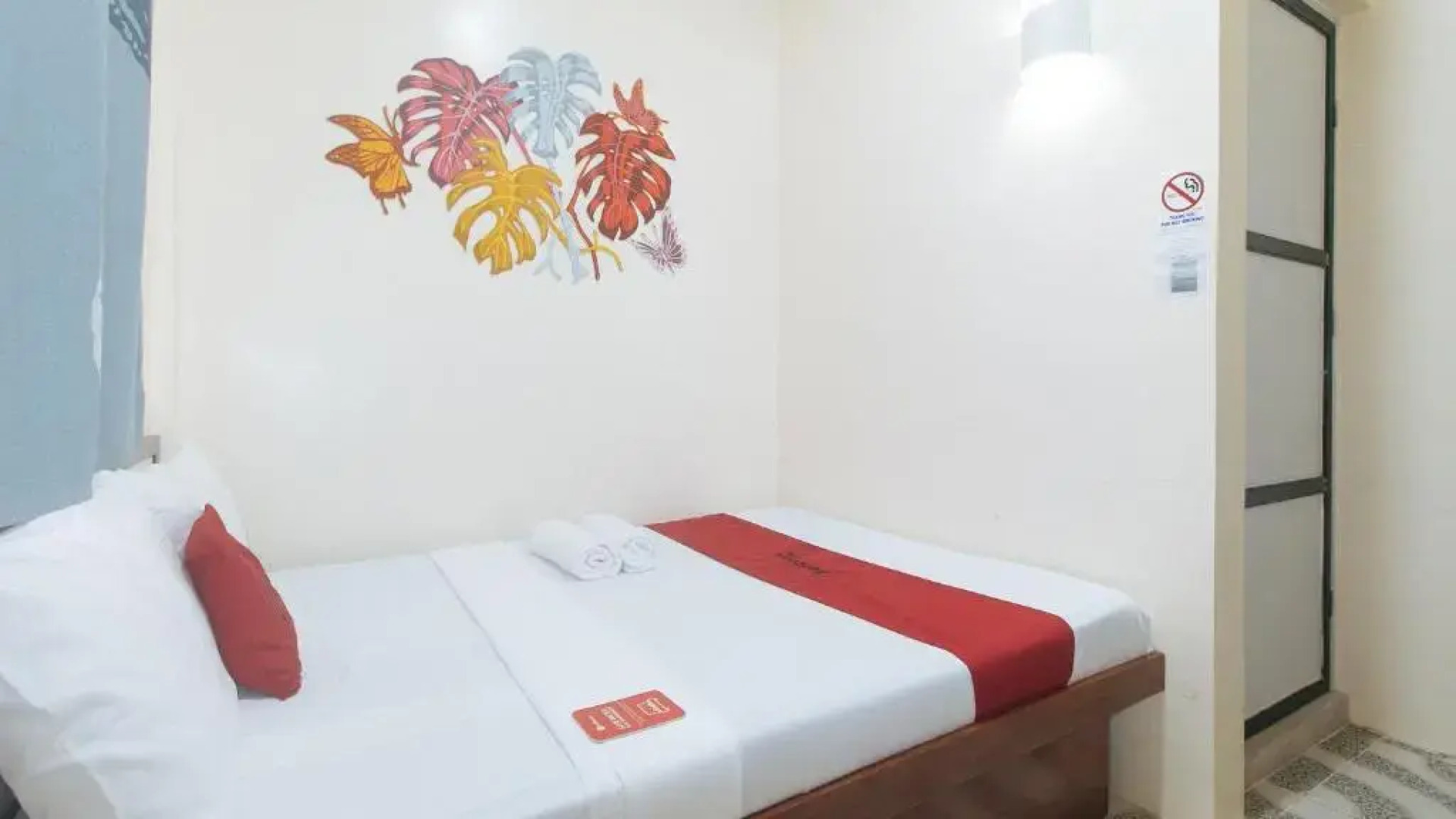 Queens Hometel by Oyo Rooms