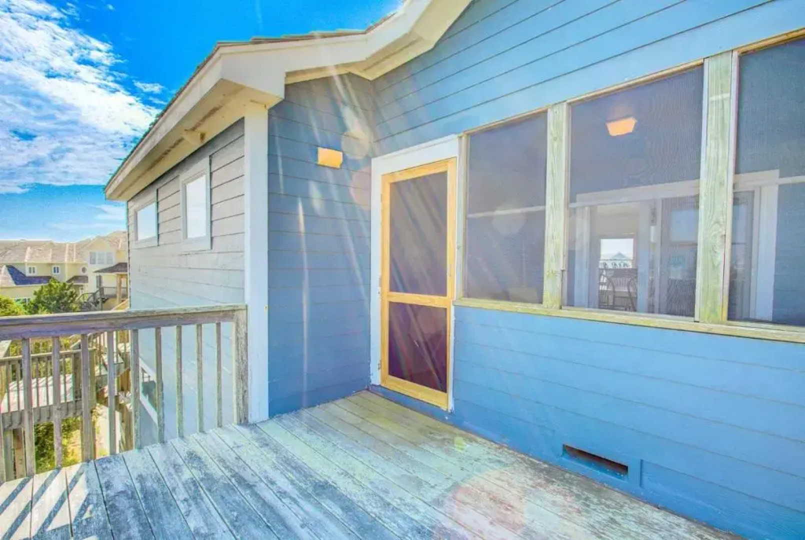 6170 - Poolside Paradise