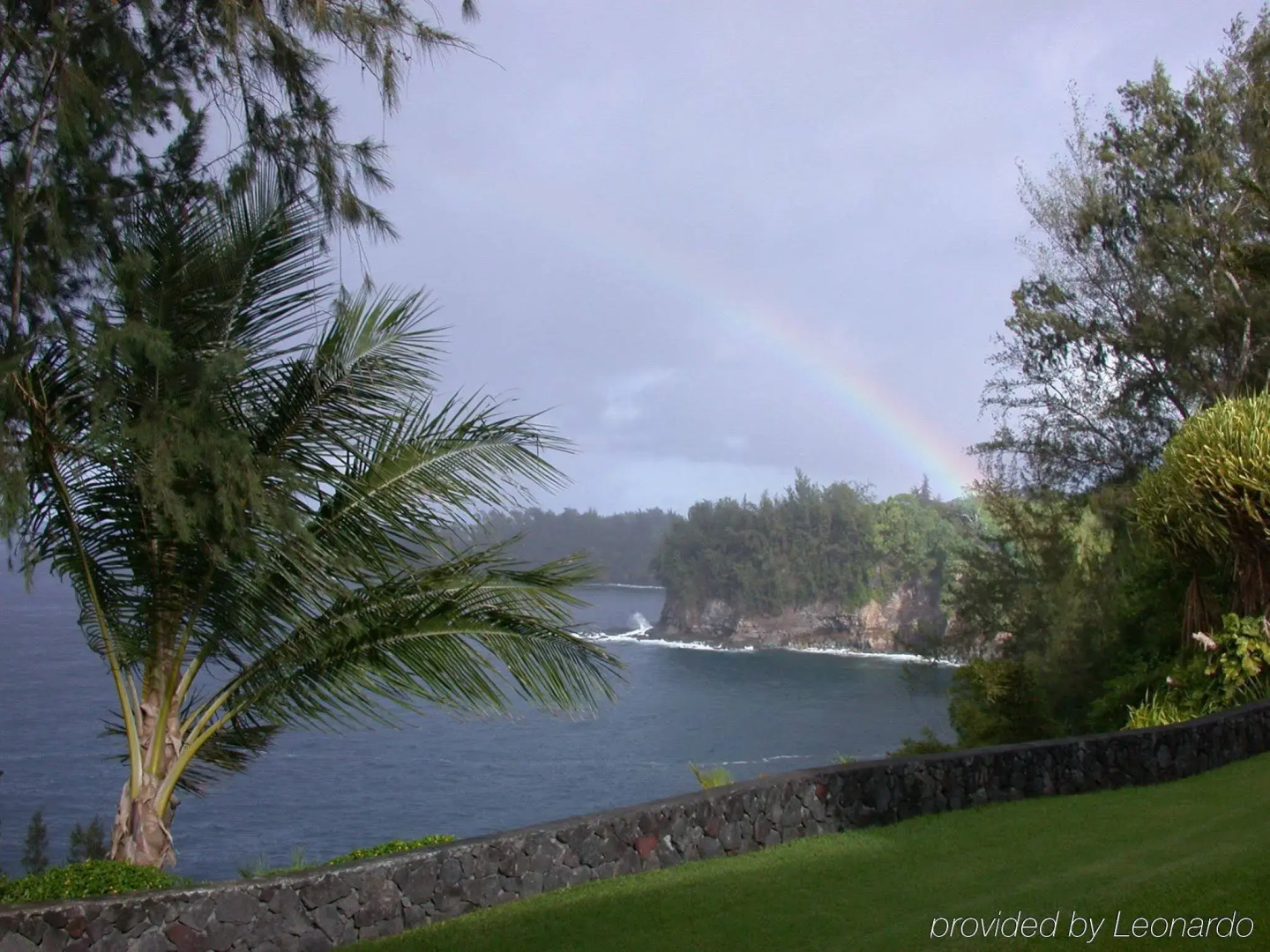 Palms Cliff House Inn