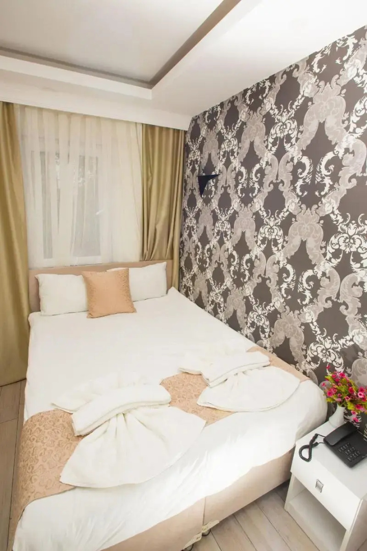 Honey Hotel