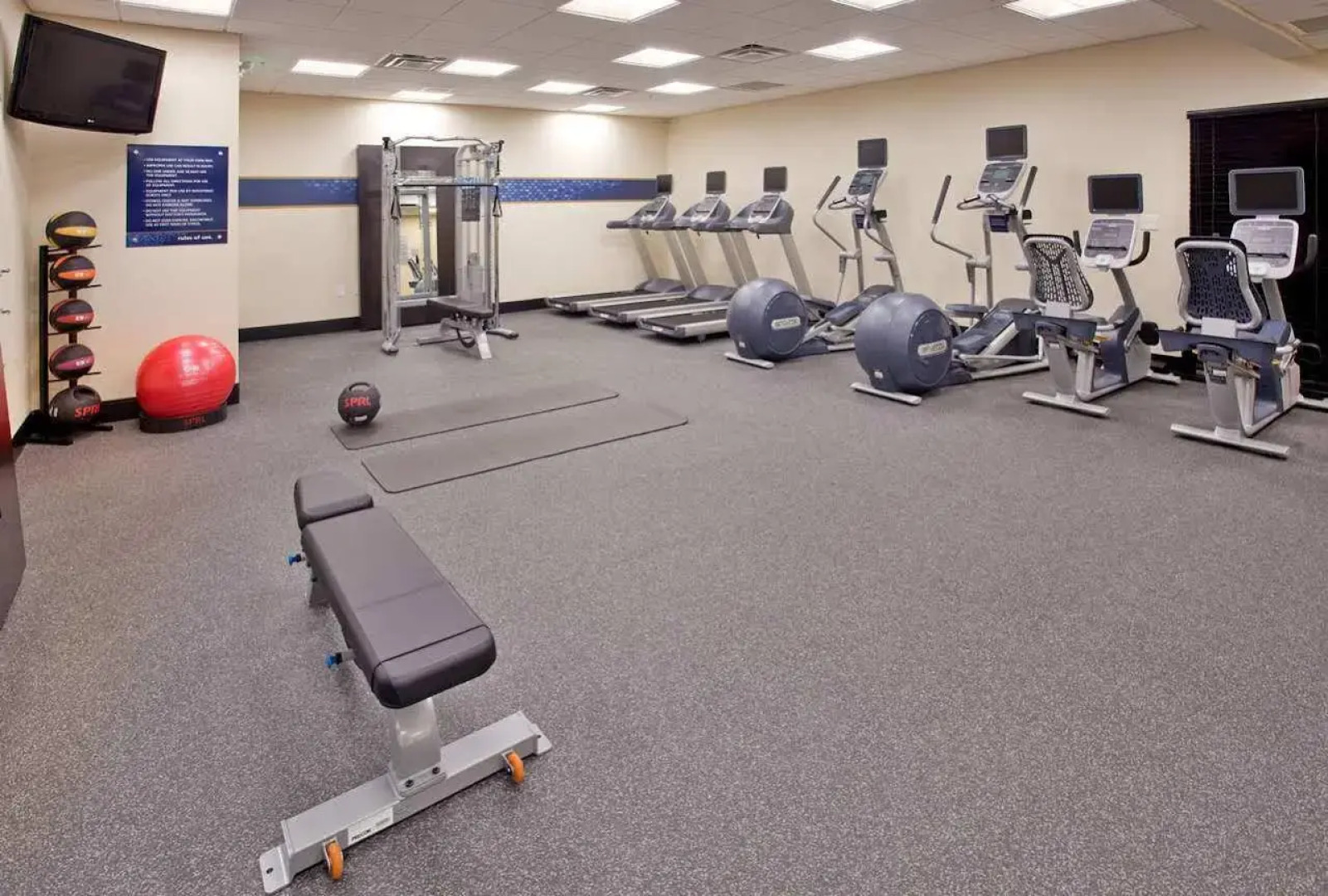 Hampton Inn & Suites Bellevue Downtown-Seattle