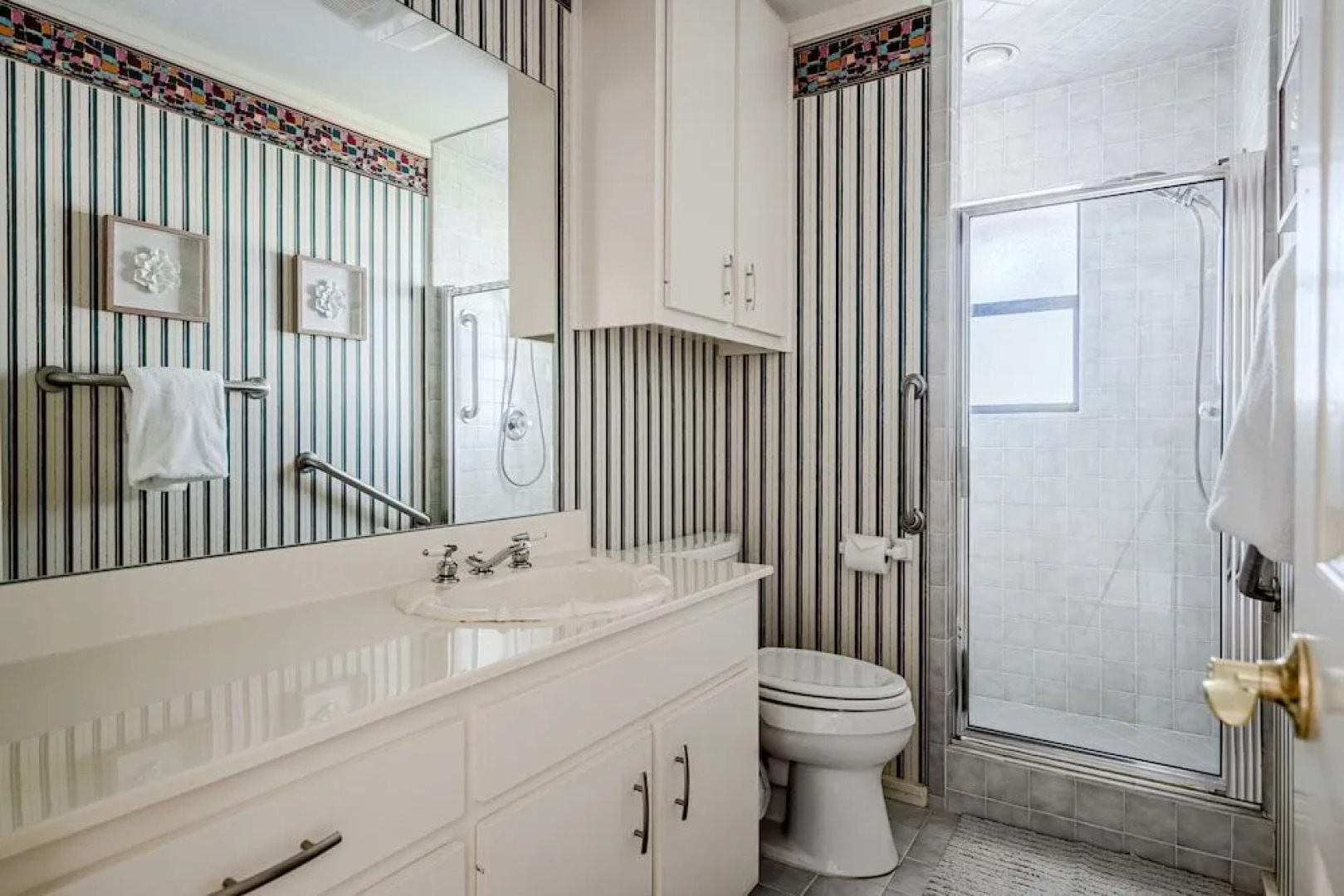 Island Paradise A Waterfront Oasis With Pool