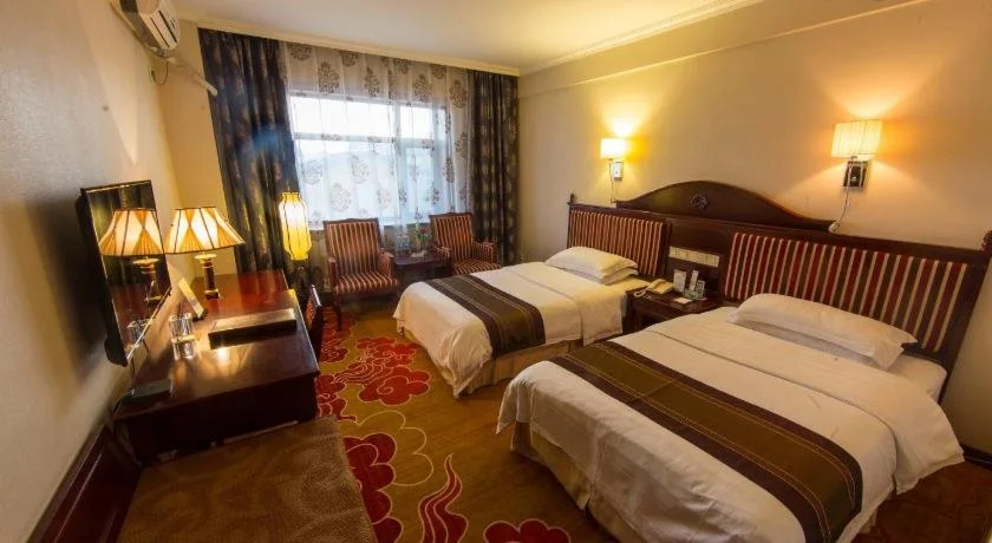 Dunhuang Legend Hotel - Dunhuang