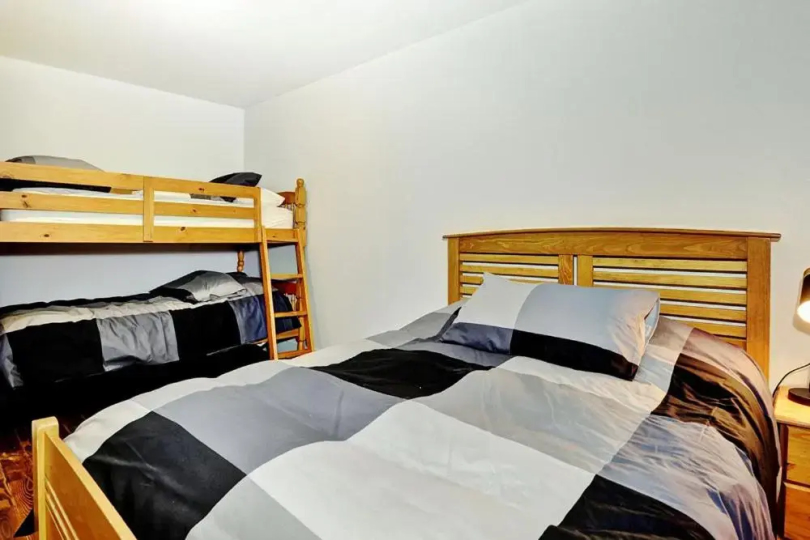 Chalets Alpins - 44 Chemin des Skieurs (Unité B)