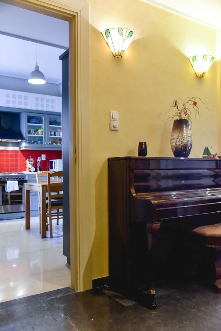 Family Apartment in Nea Smirni