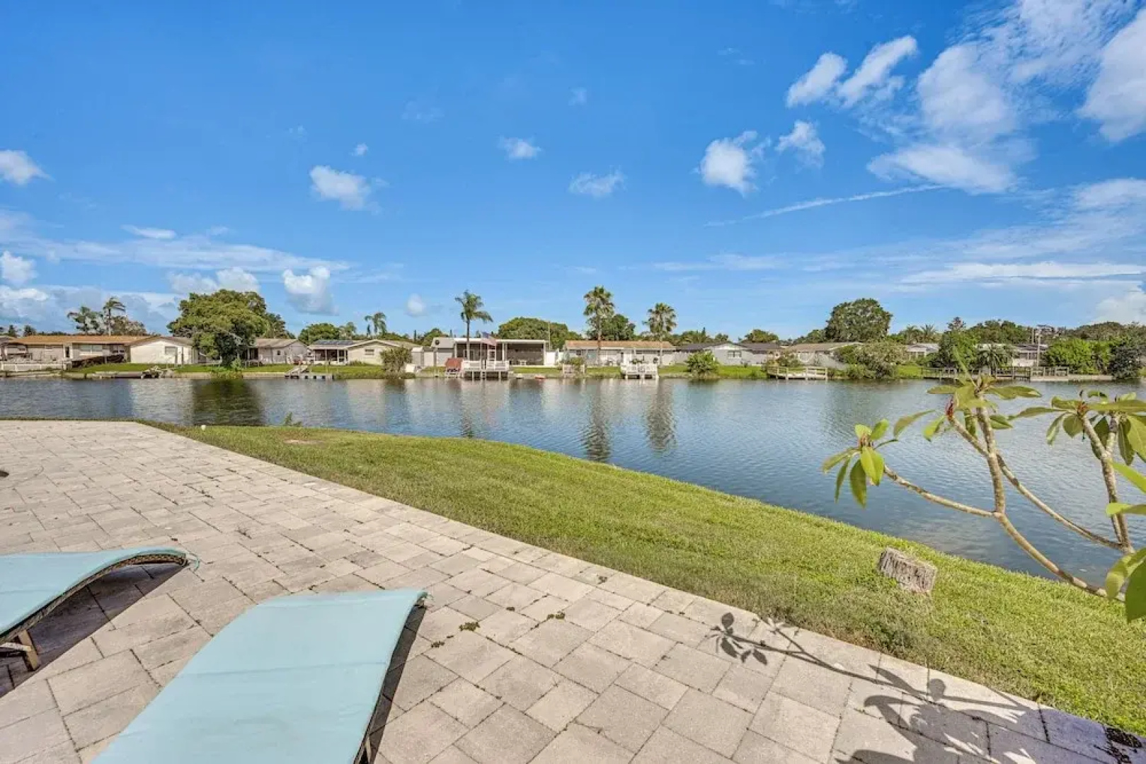 Sunset Views & Hot Tub: Lakefront Holiday Retreat!