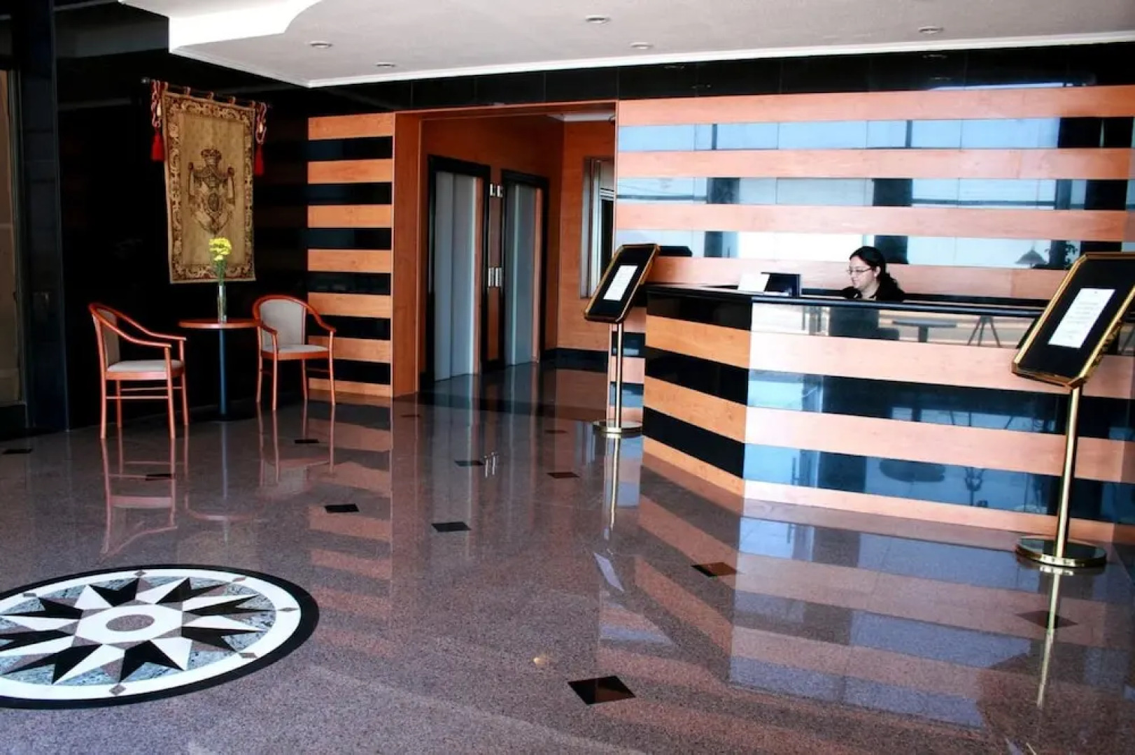 Hotel Florencia Suites & Apartments