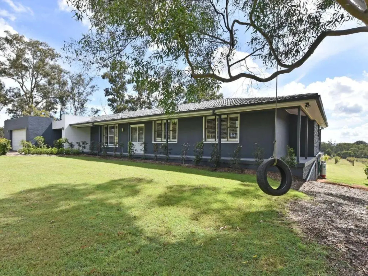 Palmers Lane On Vineyard 5br Homestead with Pool formerly Gemelli