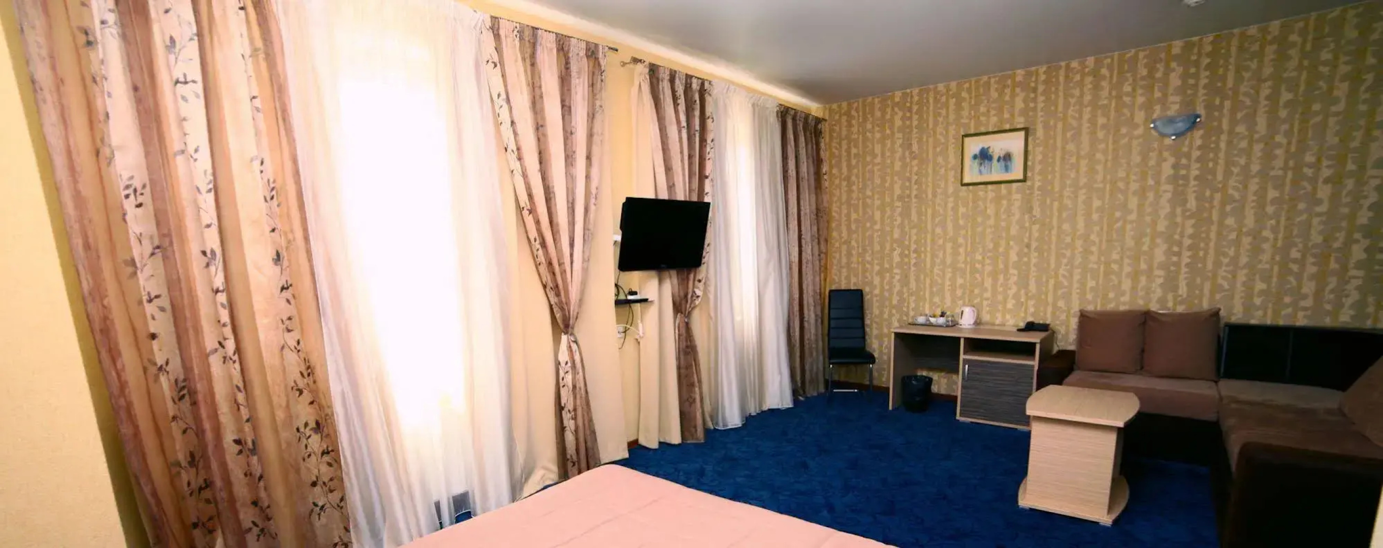 Premier Hotel	