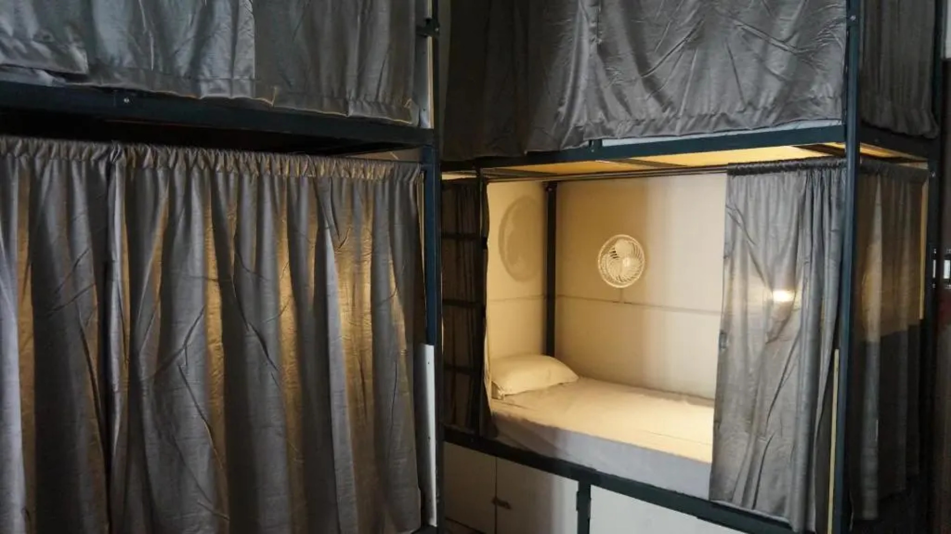 Chakrah by Hermitage