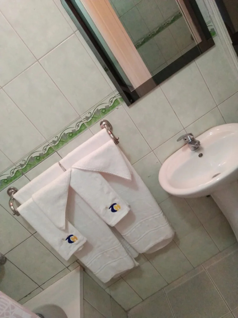 Tea Tot Paradise Hotel