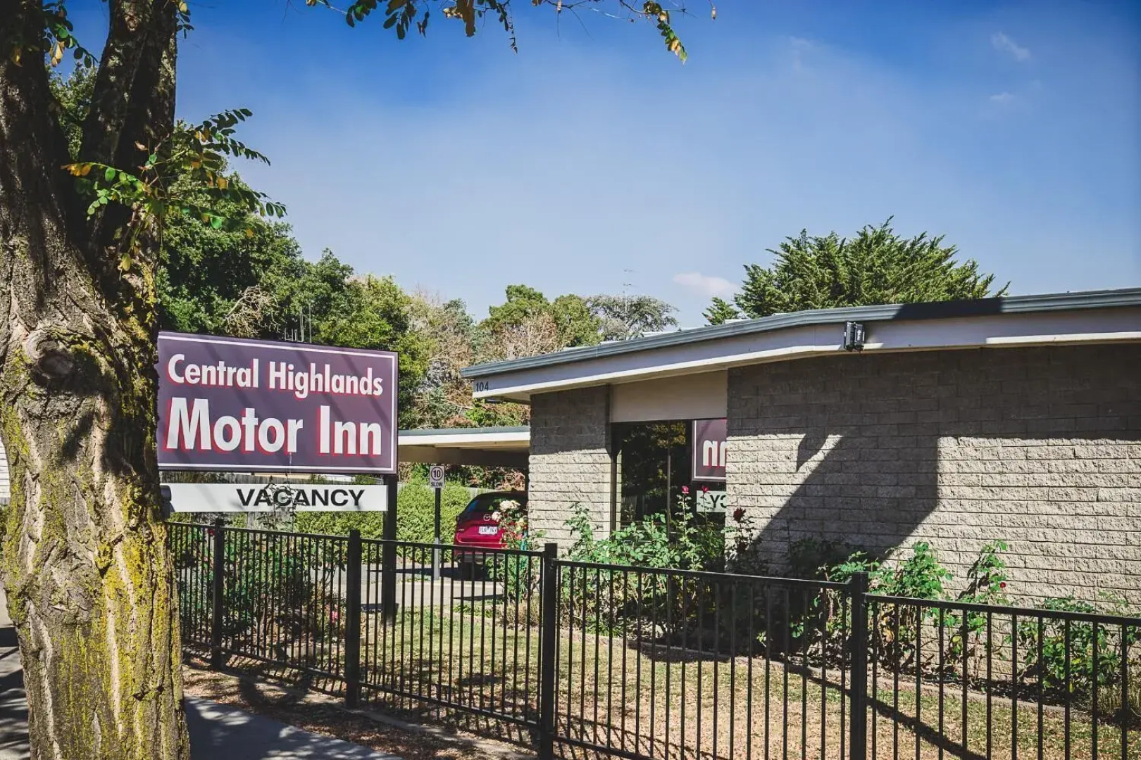 Central Highlands Motor Inn