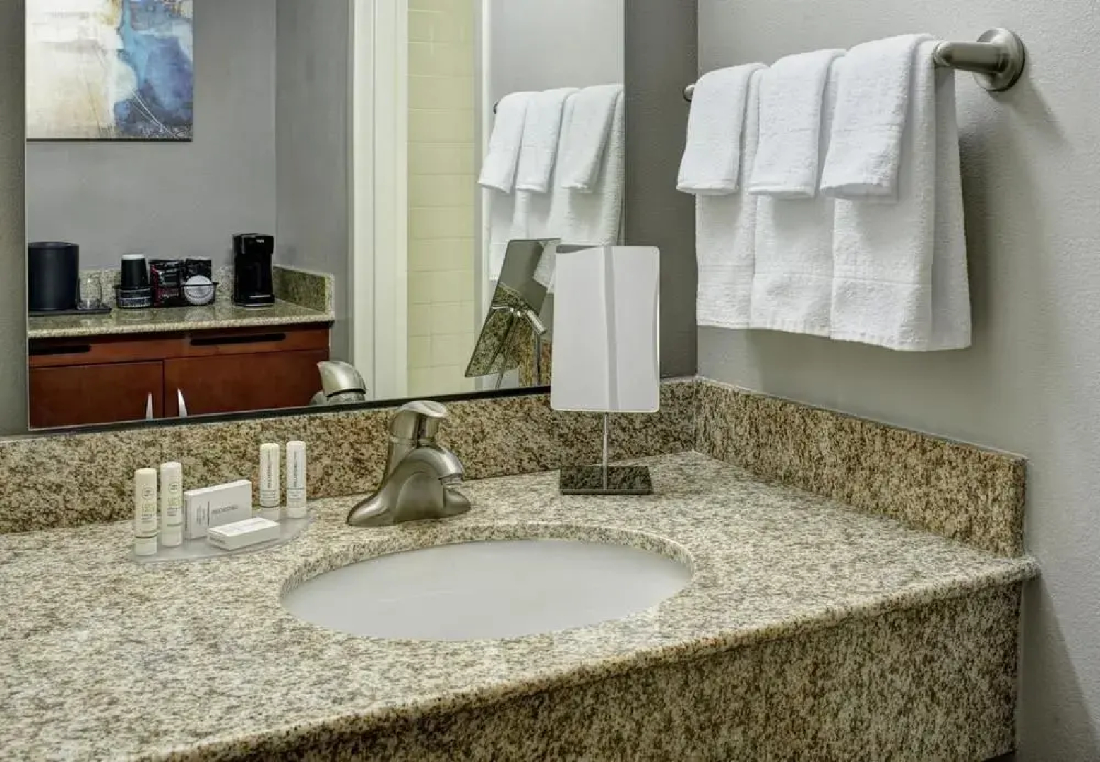 Courtyard by Marriott Milwaukee Brookfield