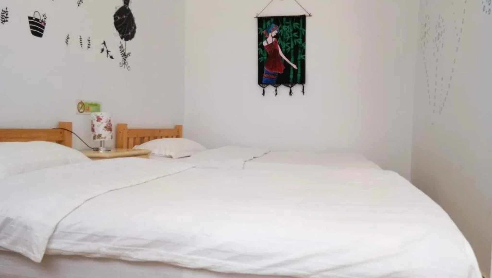 Dunhuang Hu Yang Inn