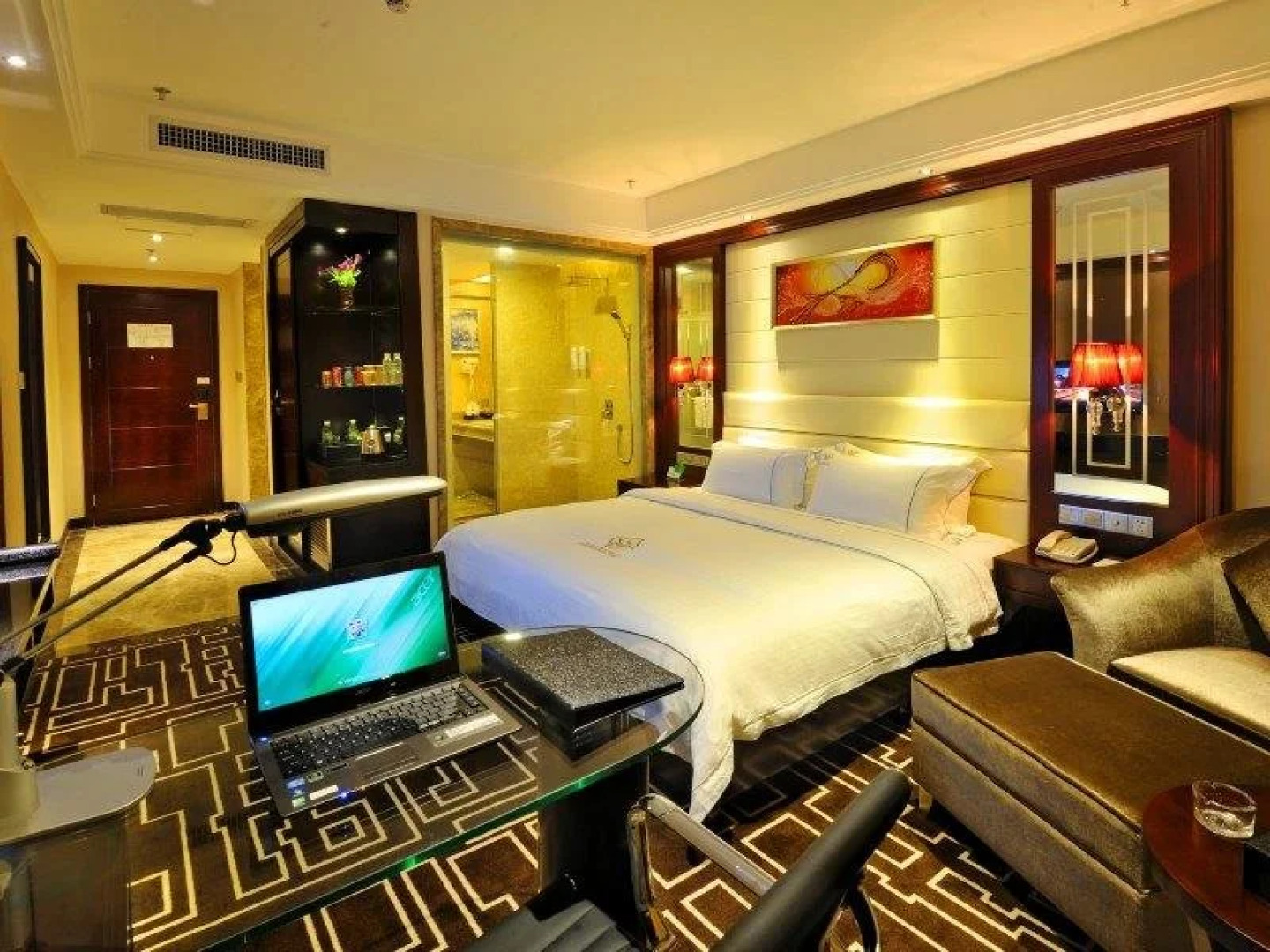 Jiahu International Hotel