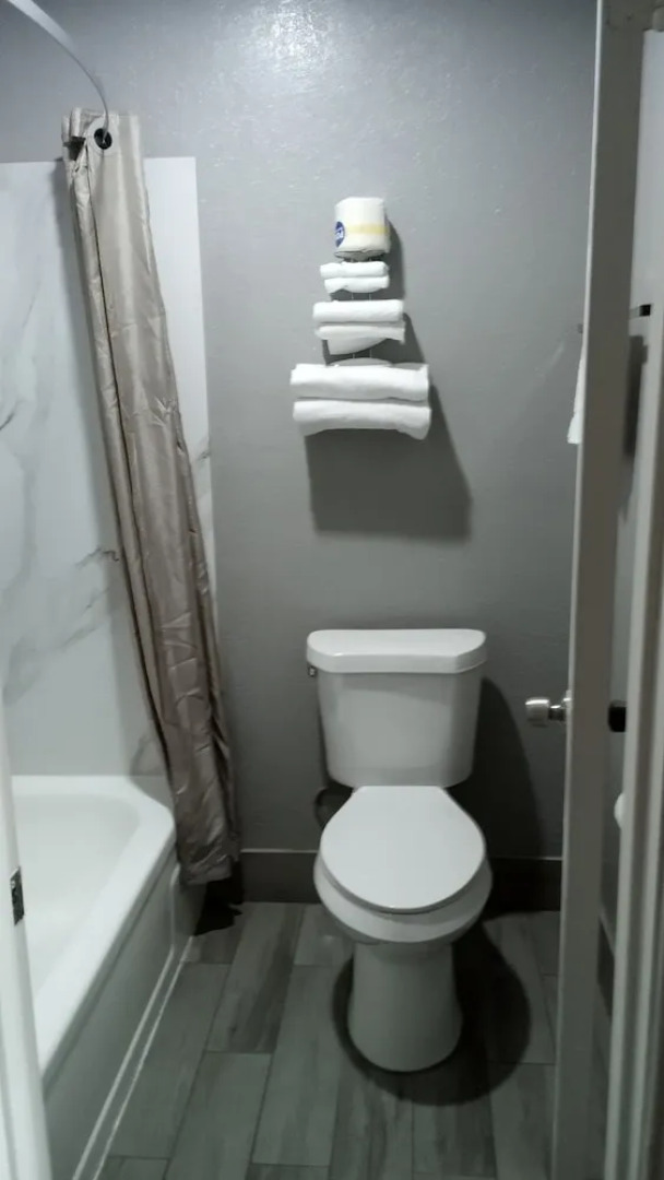 Coachman's Inn & Suites