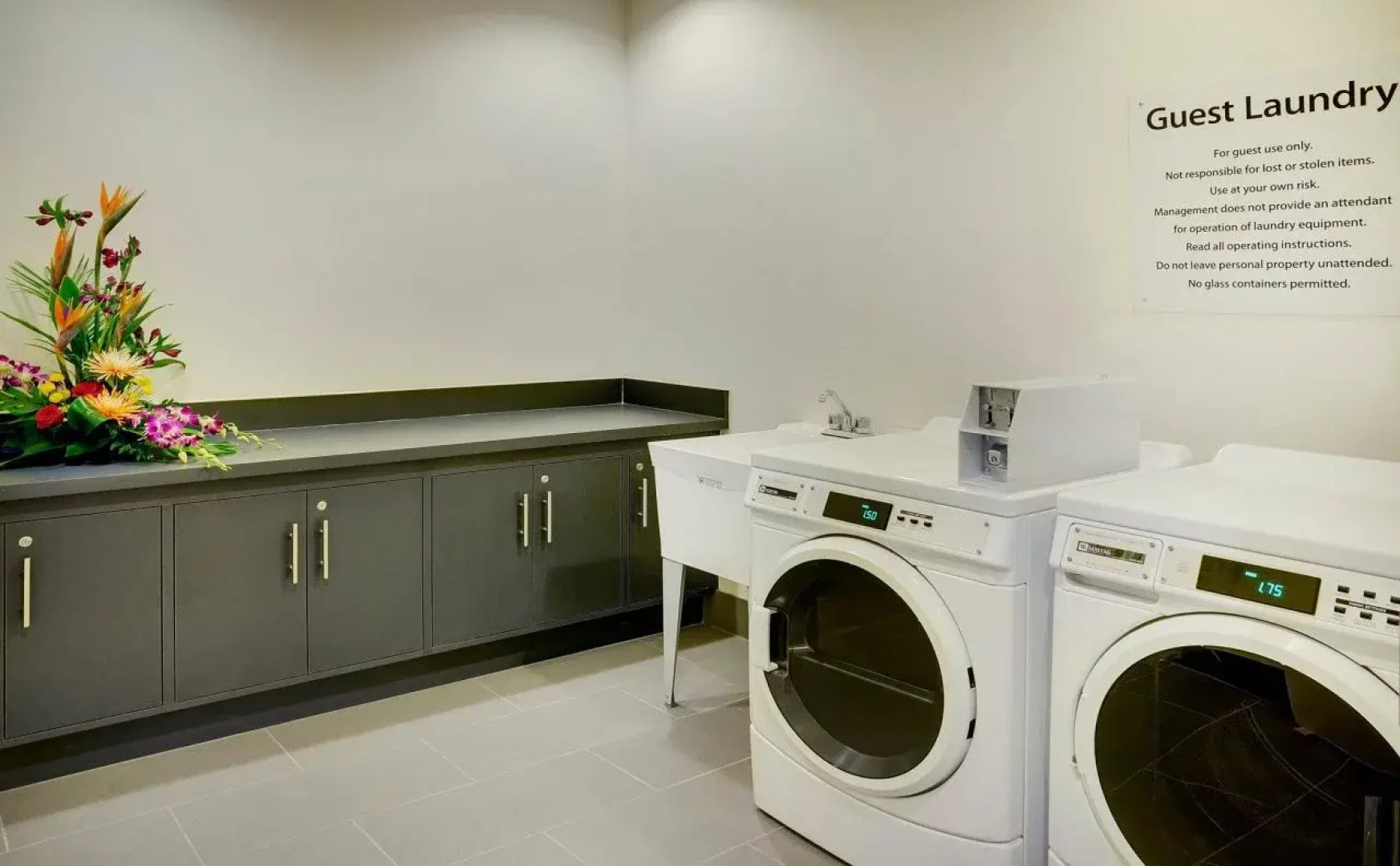 Holiday Inn Hotel & Suites London by IHG