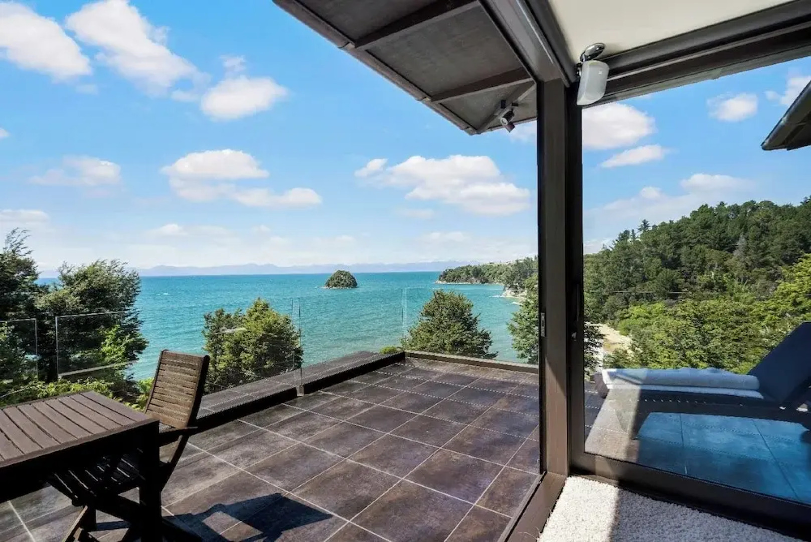 Exclusive Suite - Ocean Views & Beach