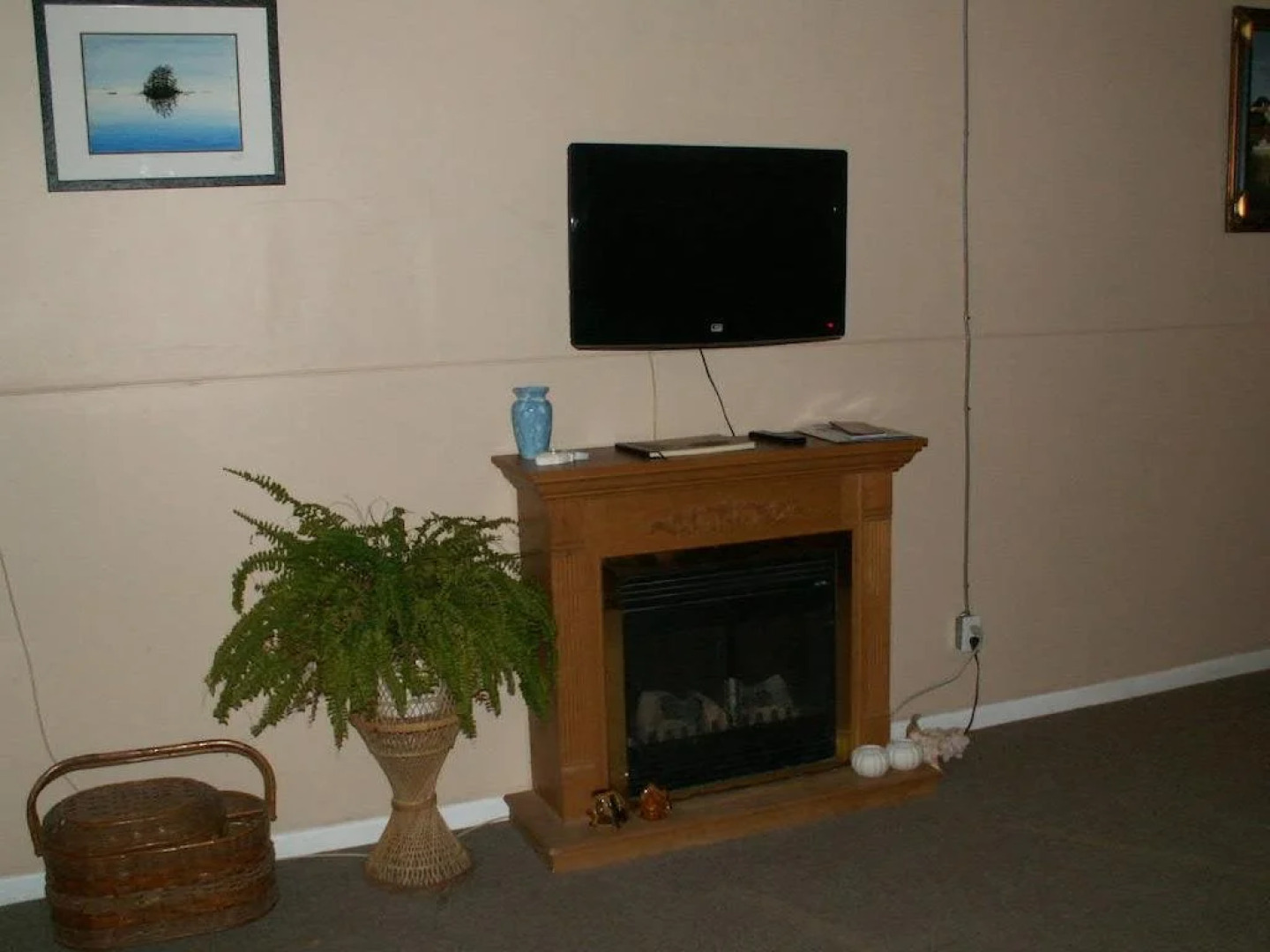 Canalside Restaurant, Inn & Kitchen store