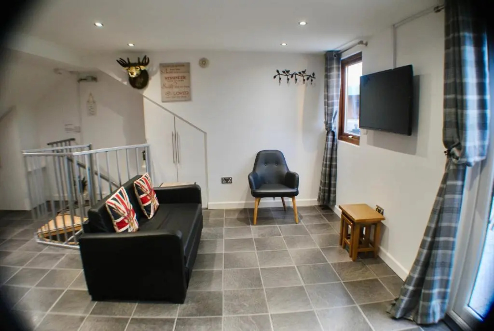 UPSIDE DOWN HOUSE At Fairview Farm in NOTTINGHAM set in 88 acres