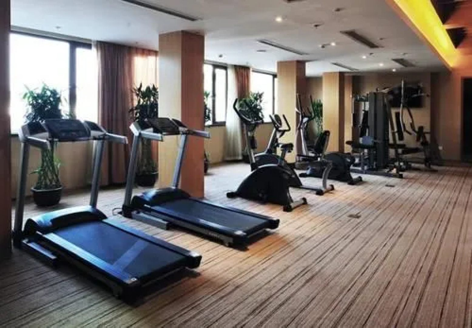 Hentique Huijin Resort Hotel