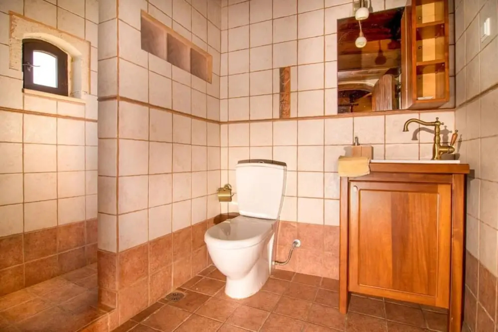 Red Villa - Fliskouni - 1 Bedroom Maisonette