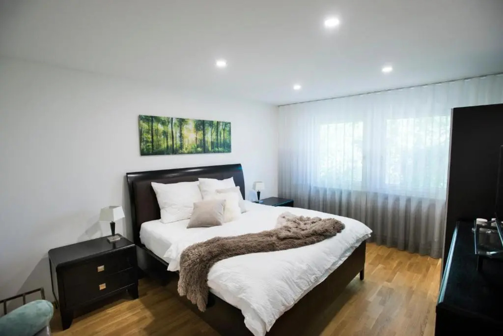 Lake View Apartments