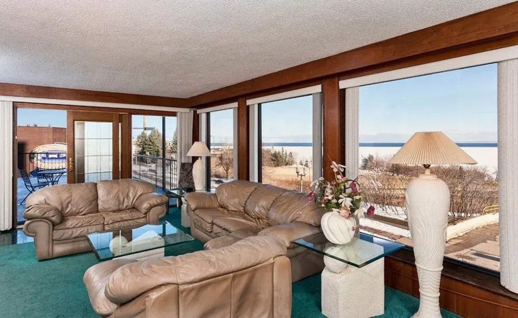 Voyageur Lakewalk Inn