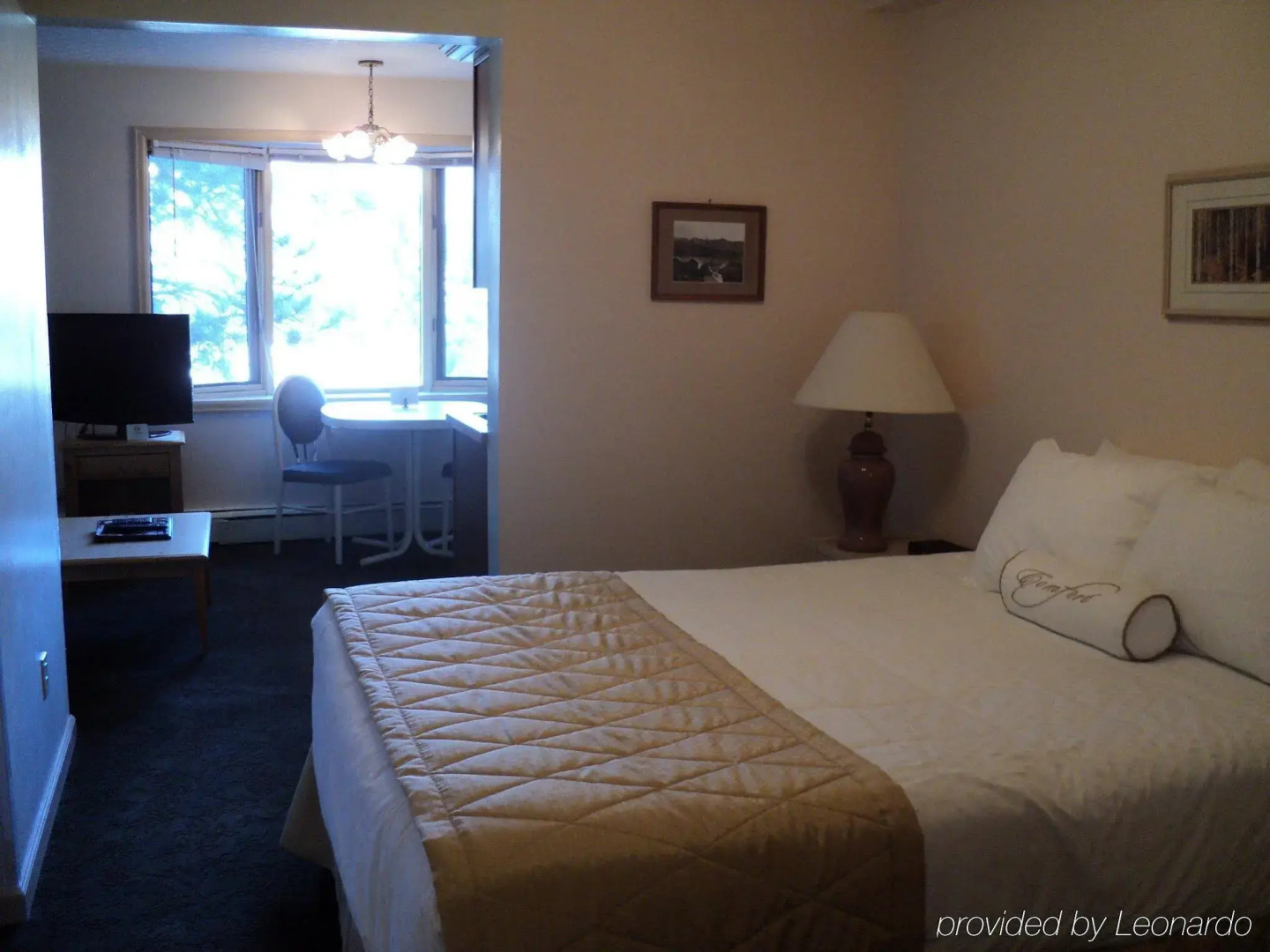 The Historic Crags Lodge