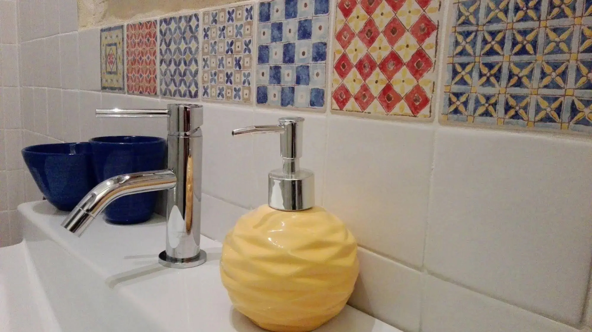 White Suite B&B