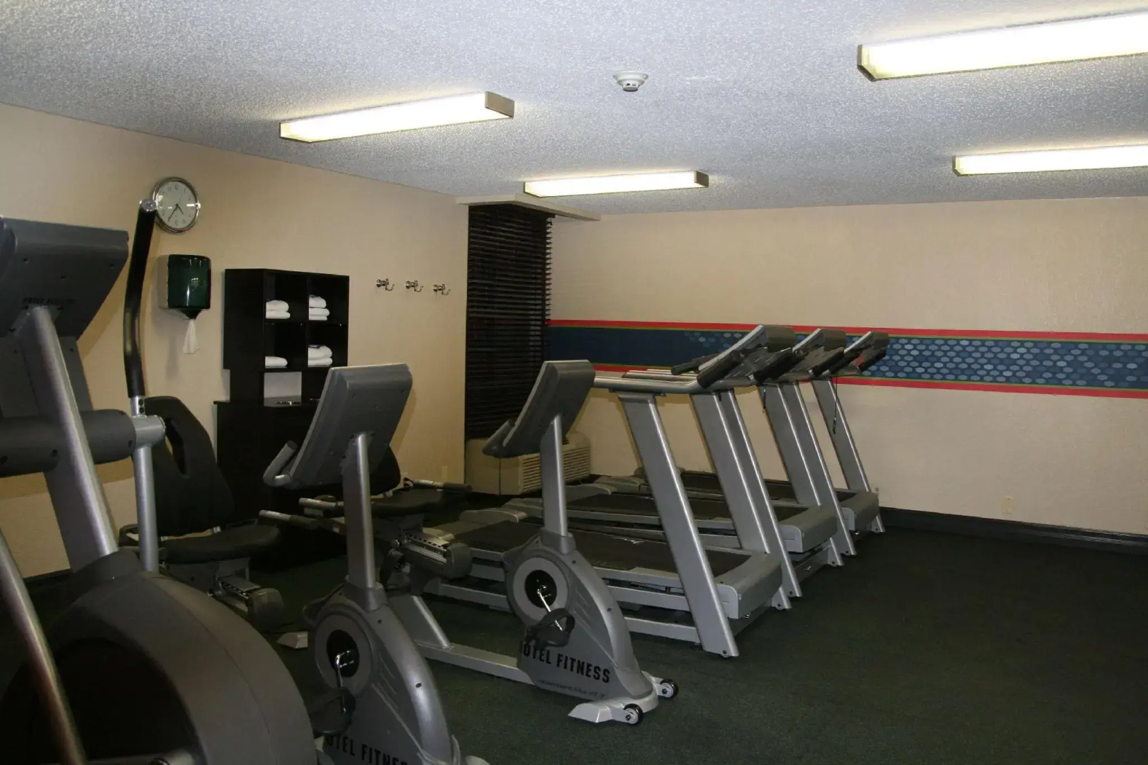 Holiday Inn Express Newark Airport Elizabeth by IHG