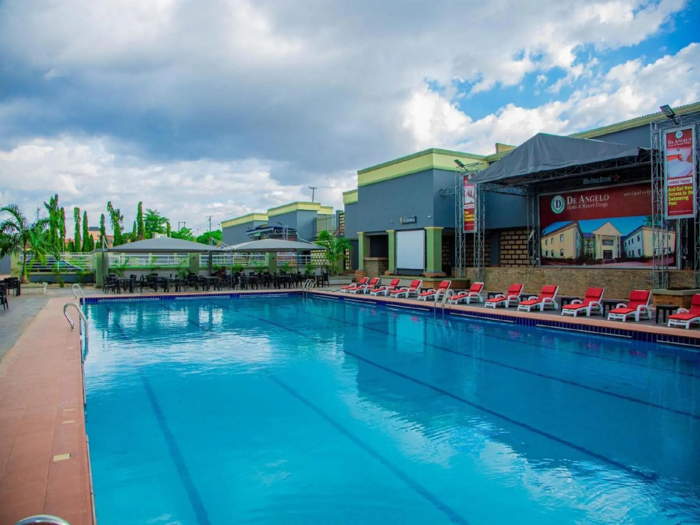 De Angelo Hotel And Resort