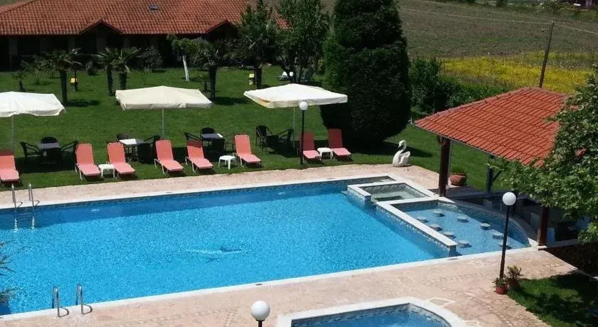 Denis Hotel and Bungalows