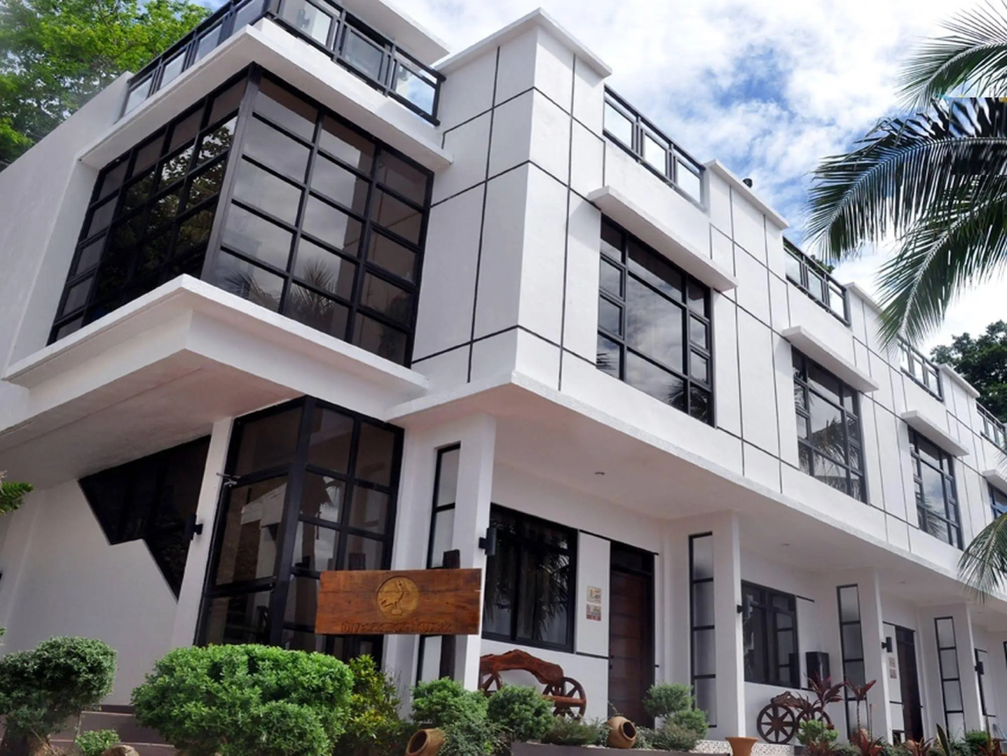 Bauan Divers Sanctuary Resort and Hotel