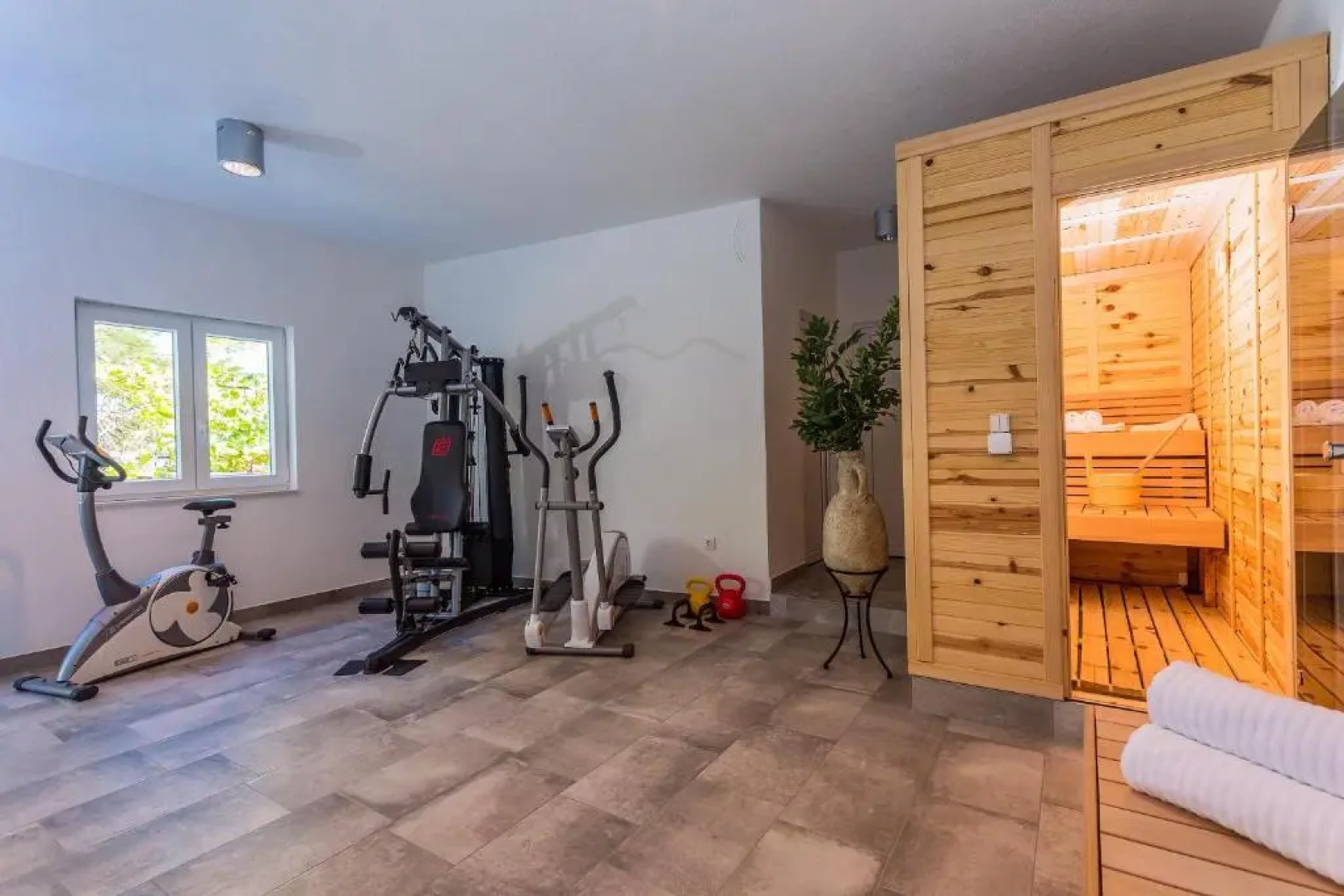Villa Porto Mimice, 40sqm Heated Private Pool, 4 bedrooms, Sauna, Gym, Billiard