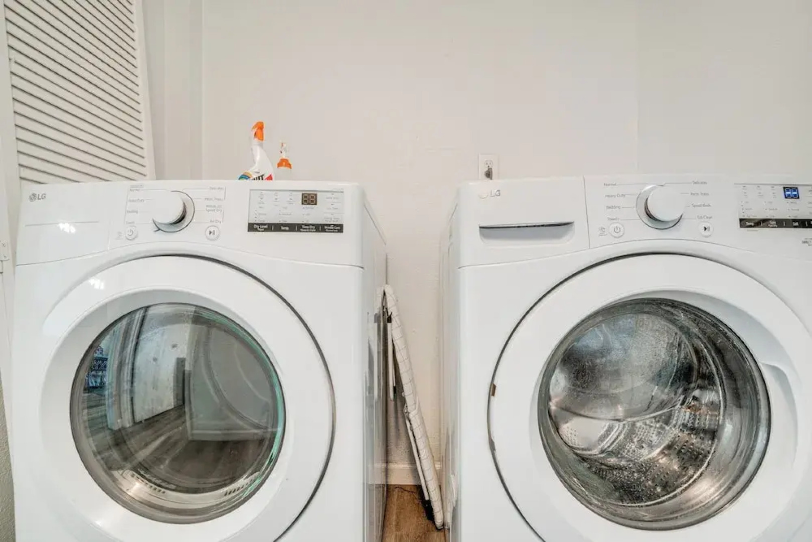 Game Room & Pool: Family Home in The Colony!