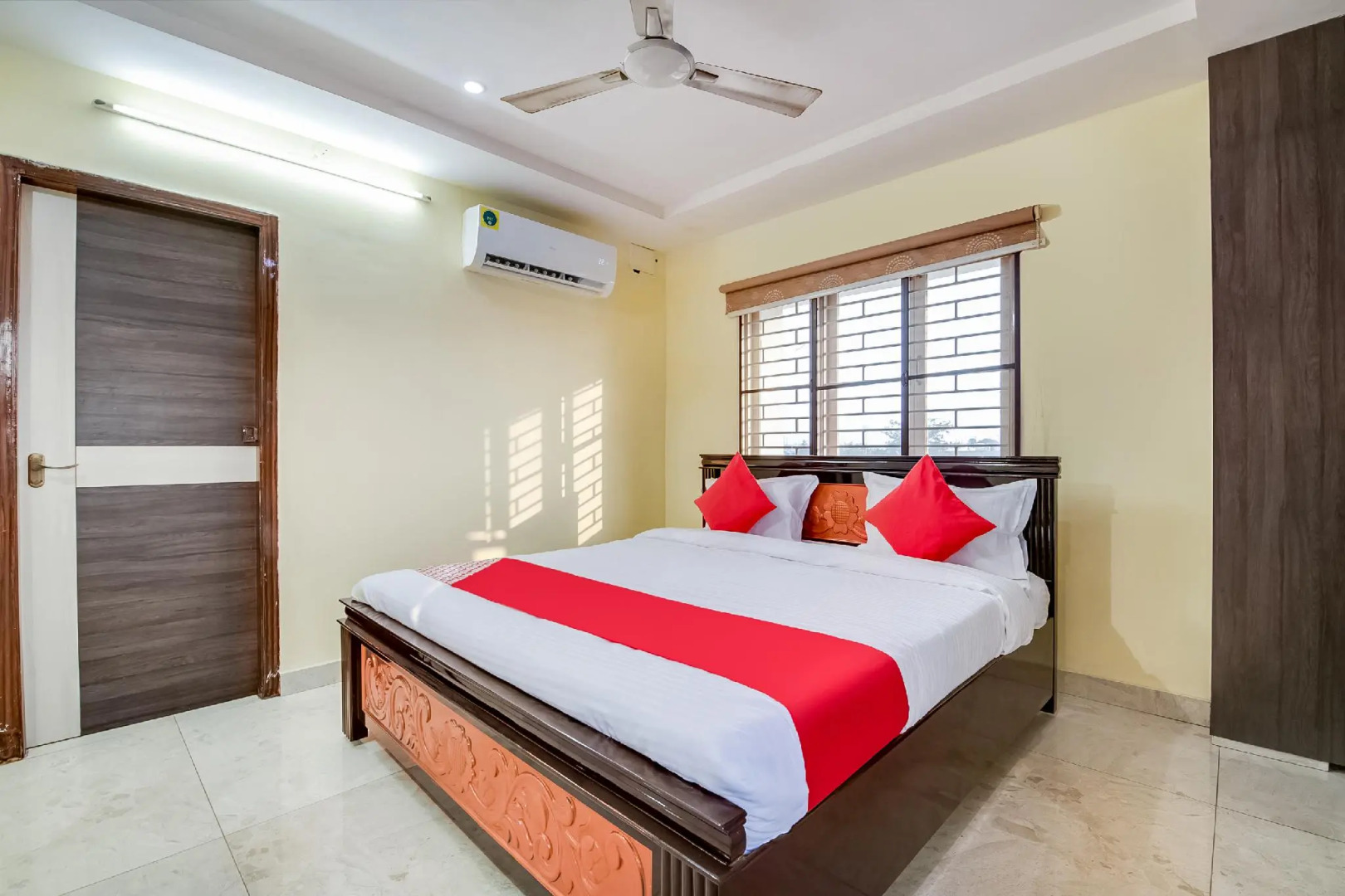 OYO Flagship 67762 Satya Kamala Residency