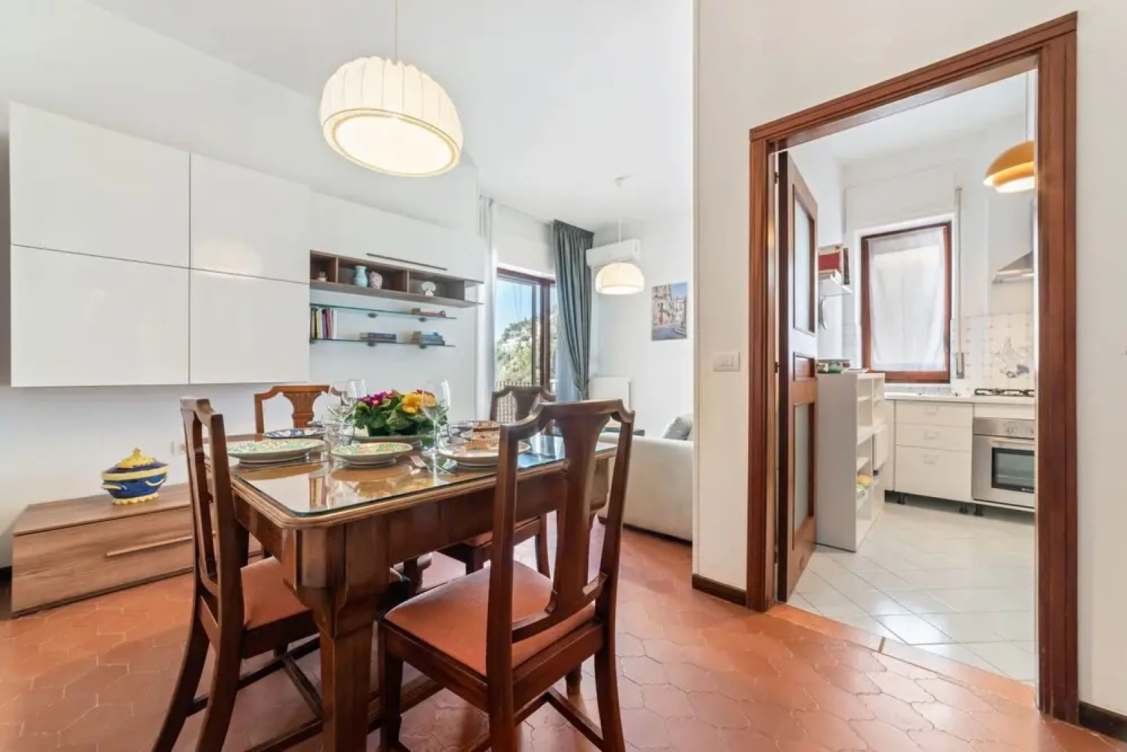 Vietri sul Mare Roomy Flat with Parking