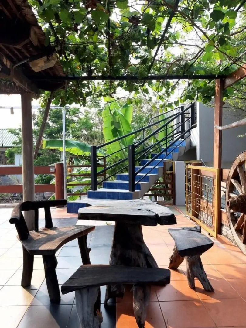 Sawasdee Sichang Resort