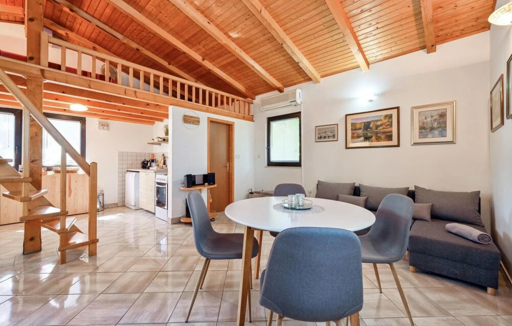 Amazing Home in Galovic Selo With 1 Bedrooms and Jacuzzi