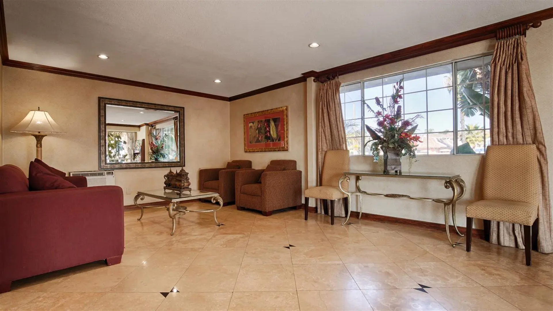 Best Western South Bay Inn
