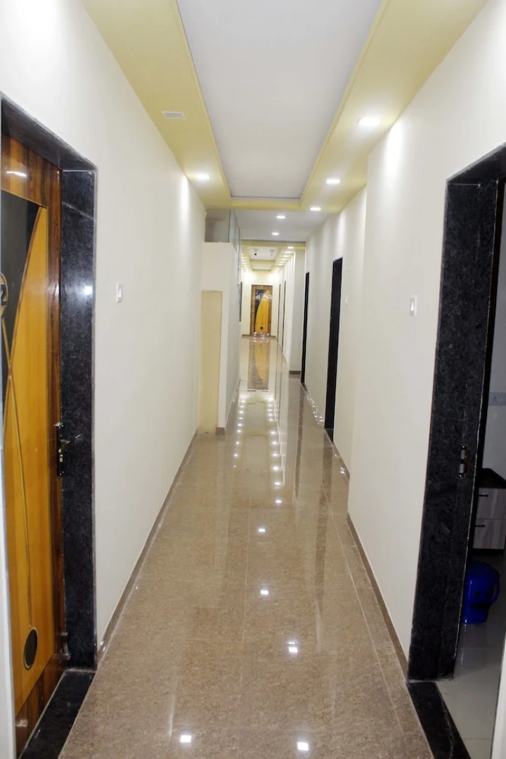 Neelisha River Front Inn