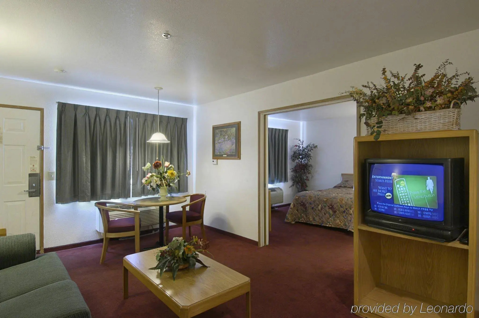 Rodeway Inn & Suites Thousand Palms - Rancho Mirage