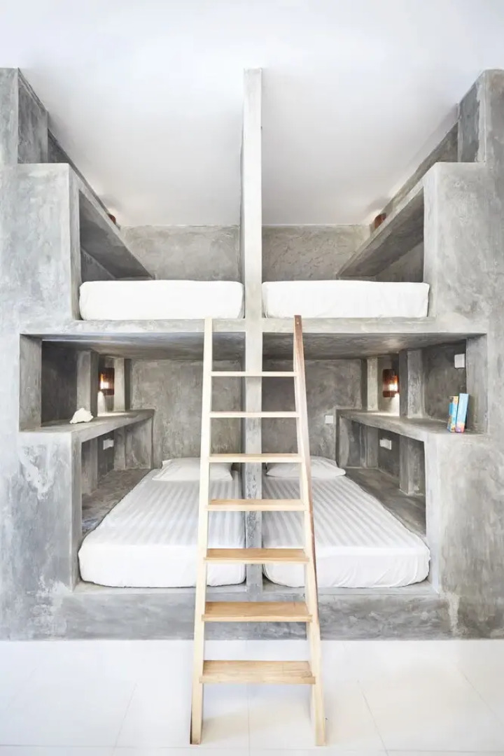 drivethru Hostel Polhena